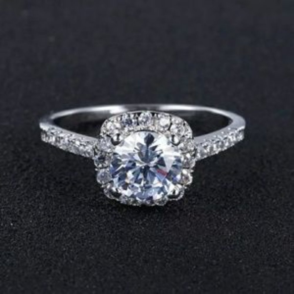 NWT NEW! Square Halo Ring 925 Sterling silver square halo with a round cubic zir - Picture 2 of 4